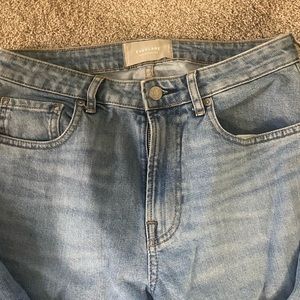 Everlane curvy cheeky Jean, size 28 regular
